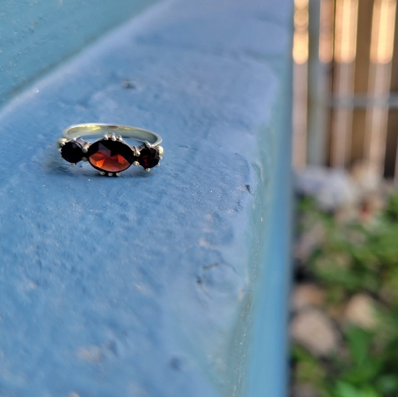 Antique Bohemian Garnet Ring✨️ - Picture 4 of 8
